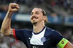 詹姆斯新星出色发挥表现突出，澳大利亚队前途光明！赛场气氛高涨