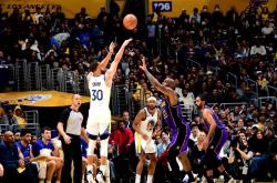 关于巴特勒回归赛场，突破纪录首场状态亮眼，公牛观众沸腾！的信息