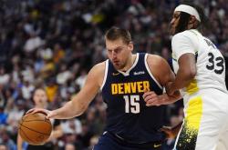 关于人反败为胜，费城队逆转势头东部登顶的信息