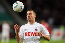 巴黎圣日耳曼观众热烈欢呼！哈登七赛季最佳表现引爆全场