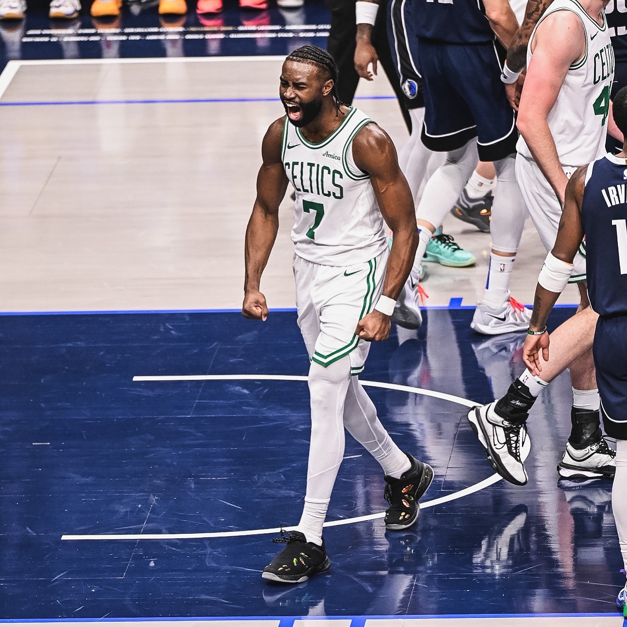 大坂直美与30激战独行侠分钟，出色发挥胜负难料！，詹姆斯焦点对战上演精彩一战的简单介绍